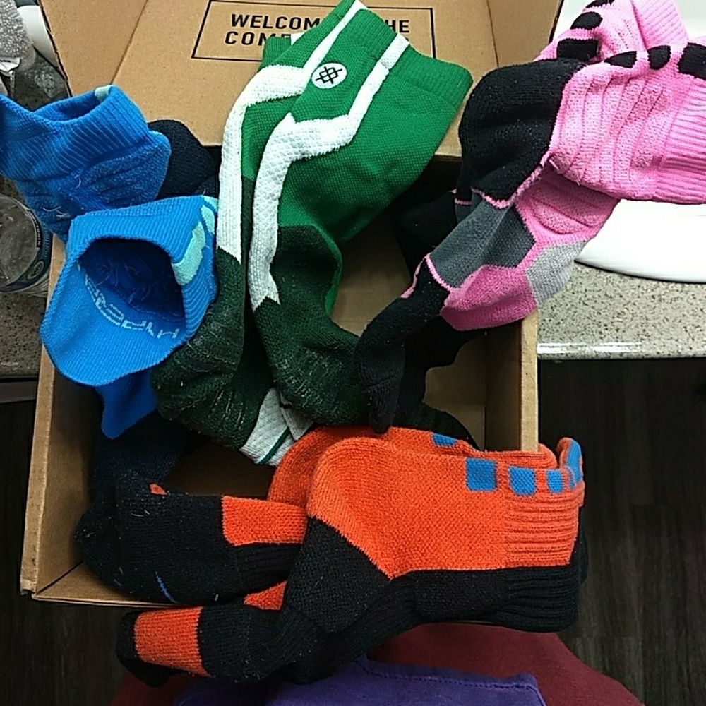 Mens L nike and stance sock bundle